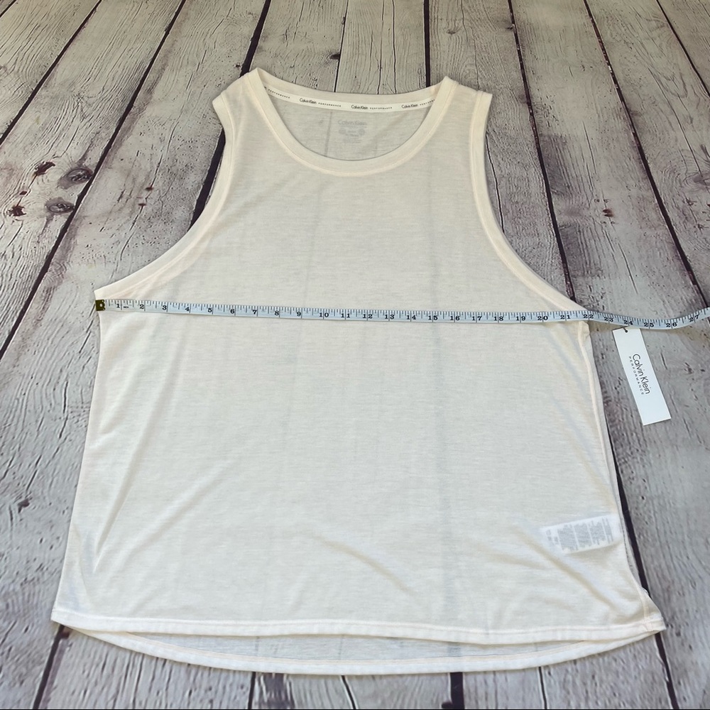 Calvin Klein Performance Lightweight Tank Top Woman’s Size XL Pastel Peach NWT - Picture 4 of 8